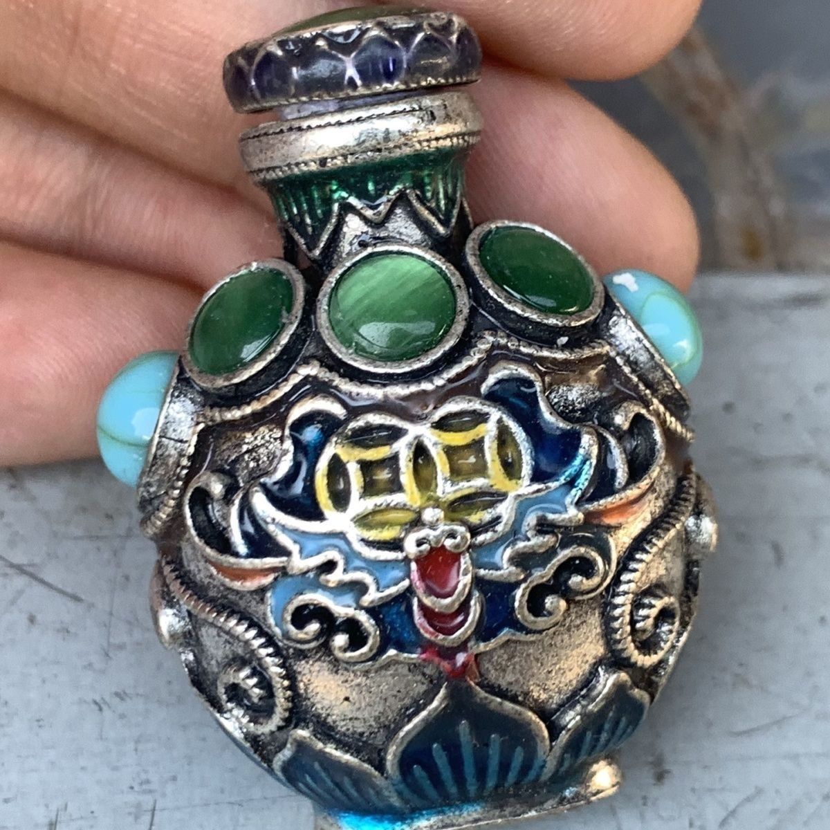 Vintage Collectible Bottles - Винтажная бронзовая табакерка в стиле клуазоне,