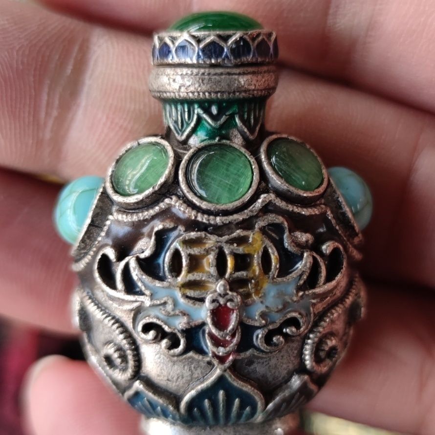 Винтажная бронзовая табакерка  – обзор и цена Vintage Collectible Bottles