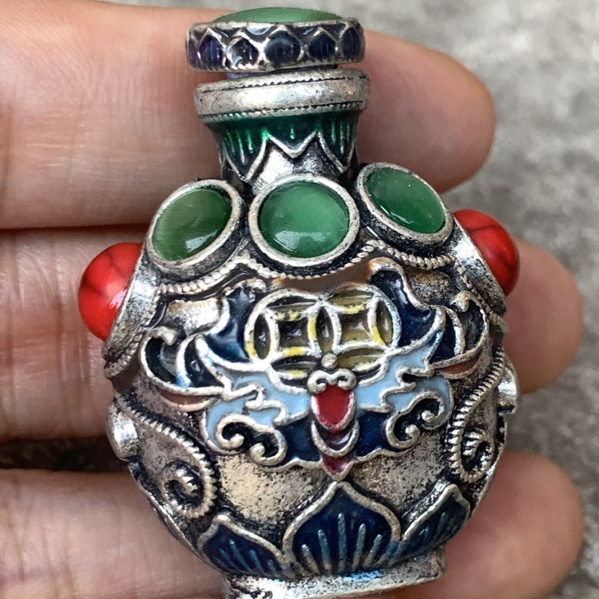 Винтажная бронзовая табакерка  – обзор и цена Vintage Collectible Bottles