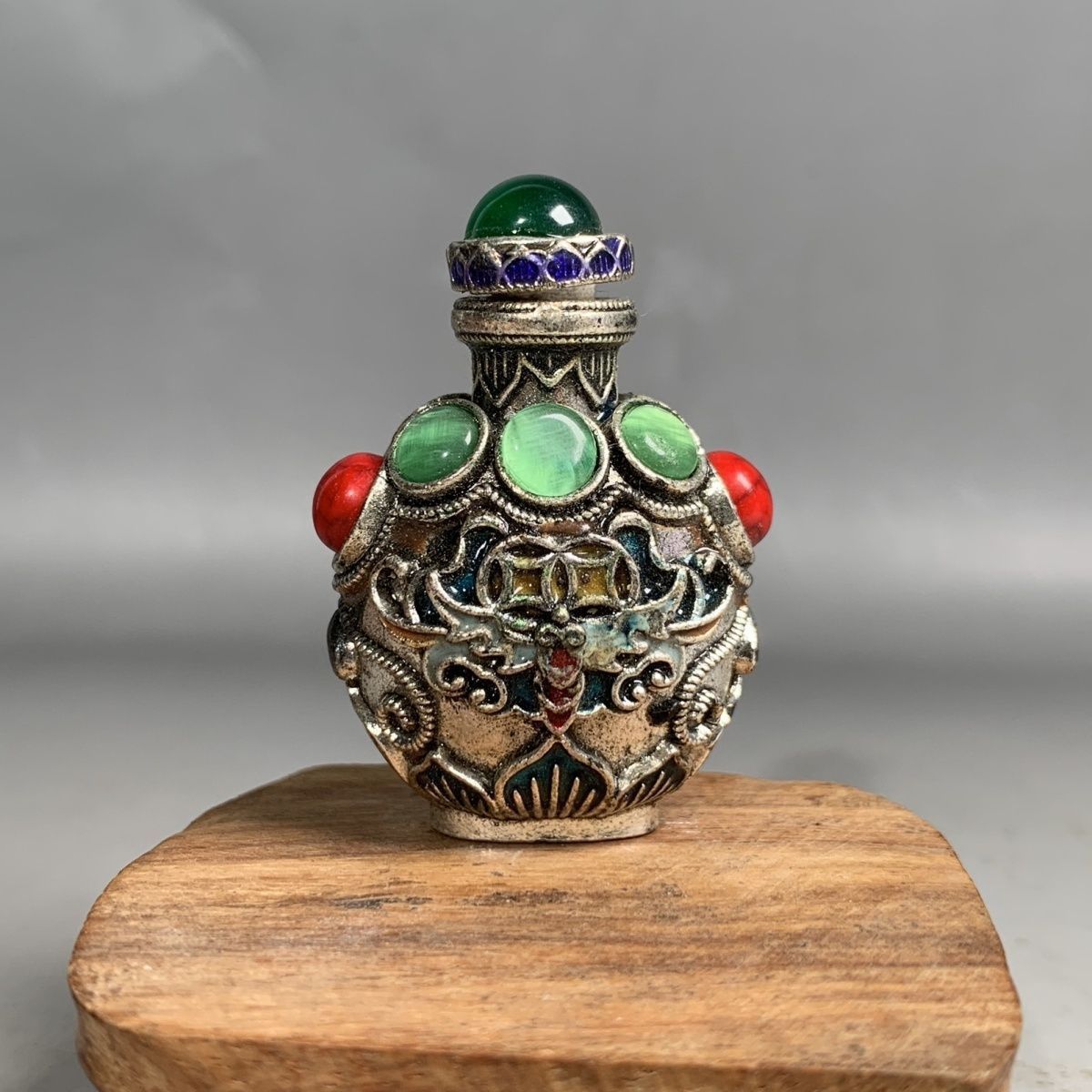 Винтажная бронзовая табакерка  – обзор и цена Vintage Collectible Bottles