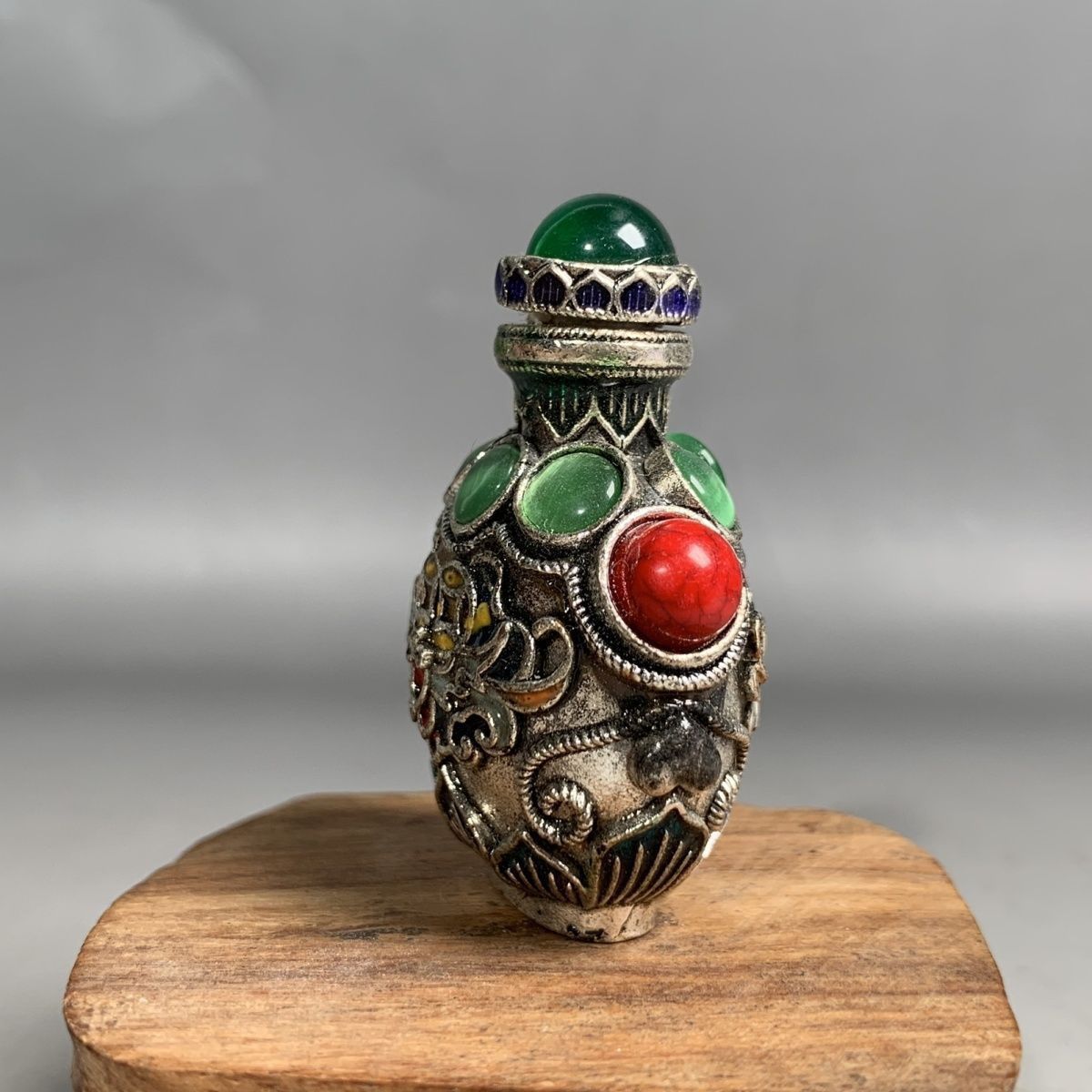 Винтажная бронзовая табакерка  – обзор и цена Vintage Collectible Bottles