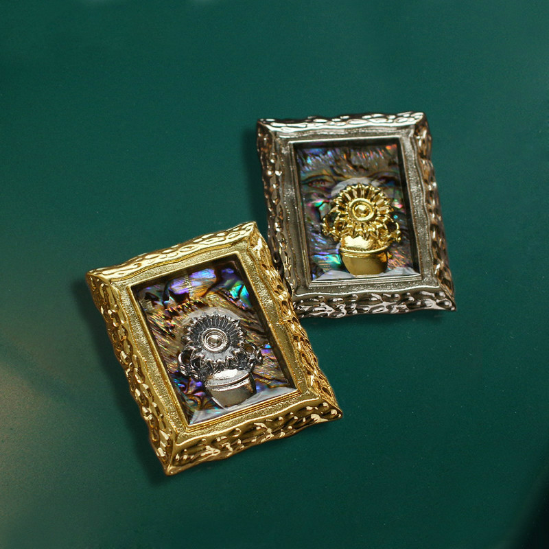 Винтажная брошь в виде подсолн – обзор и цена Collectible Vintage Brooches